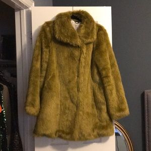 LAST CHANCE MAKE AN OFFER Banana Republic Faux Fur Coat
